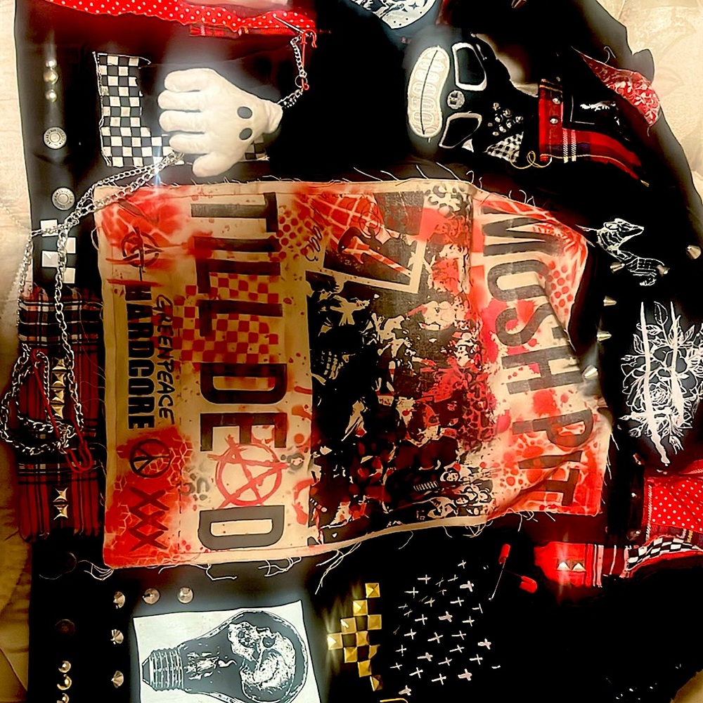Good condition punk vest with good condition  plushy